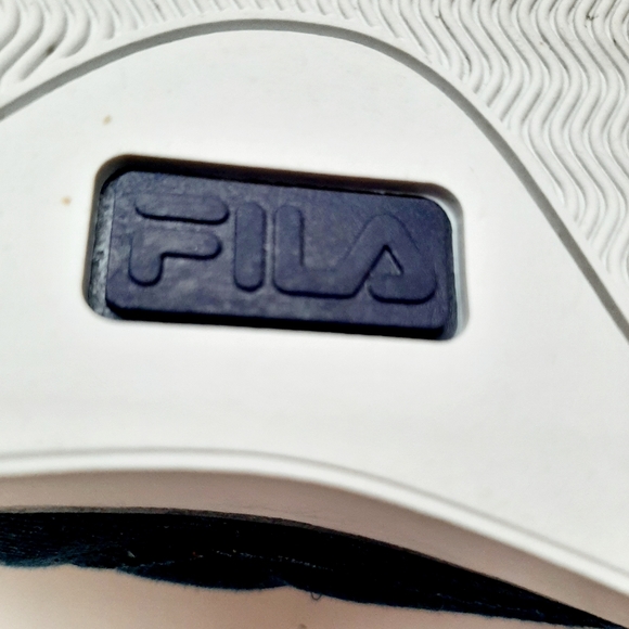 Girls Fila Shoes - Picture 5 of 7